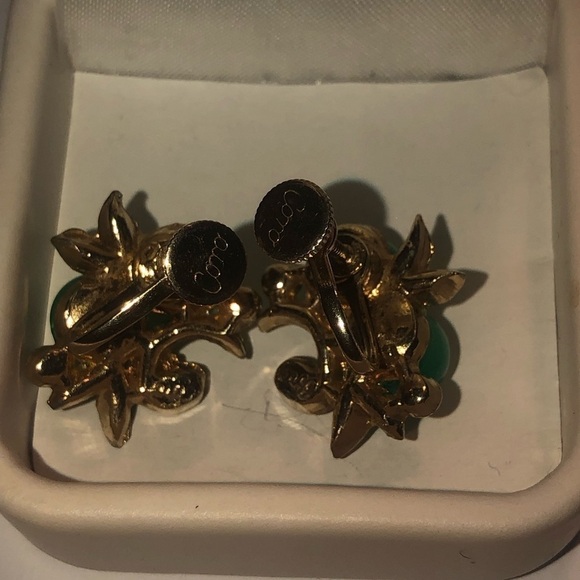 VTG Coro Green Lucite Gold Tone Screw Clip On Earrings .6” - Picture 5 of 7
